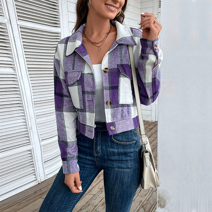 Women's short-cut checkered overshirt jacket with breast flaps and wooden buttons Mune Fashion
