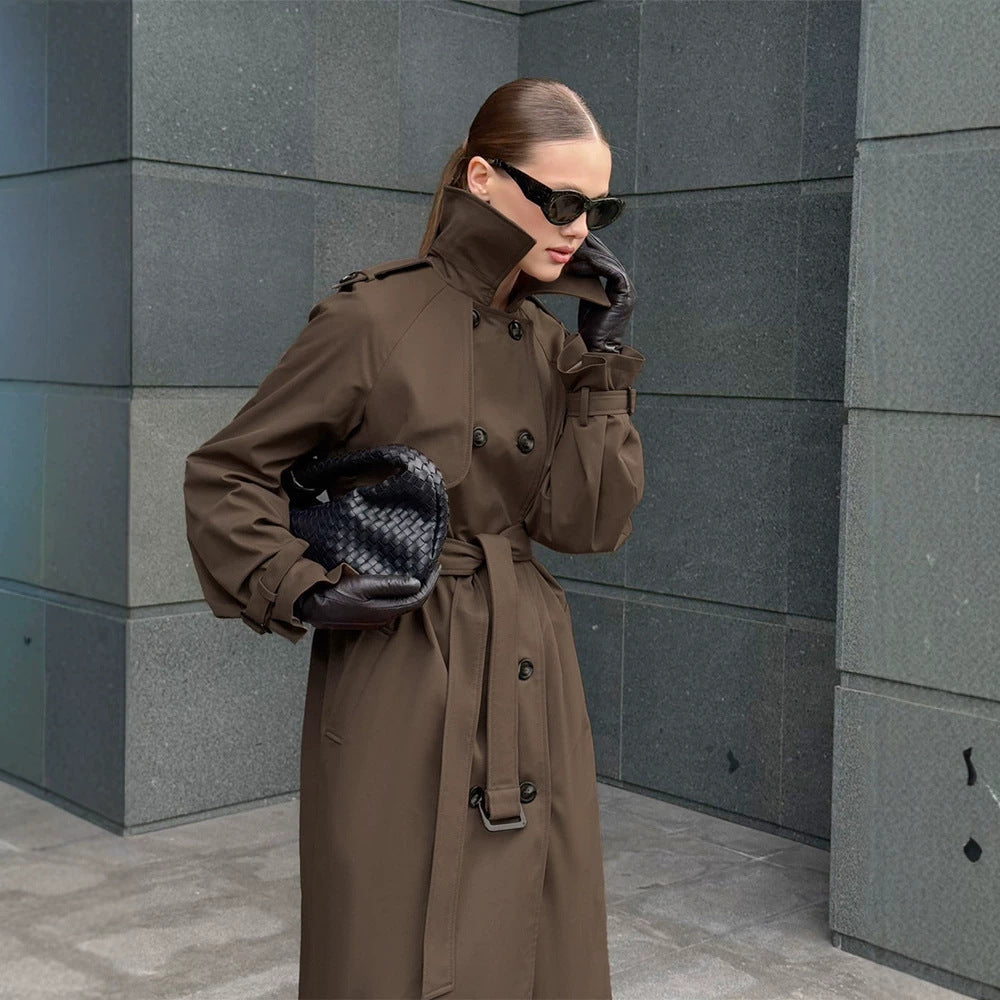 Women long cut water-repellent trench coat with high stand-up collar and waist belt Mune Fashion