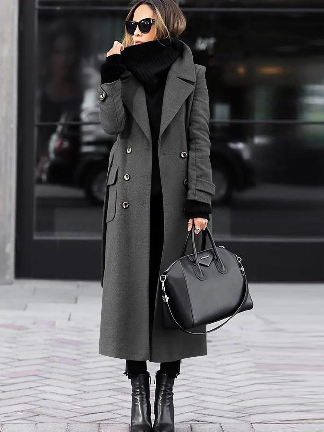 Ladies Elegant and Timeless Wool Coat