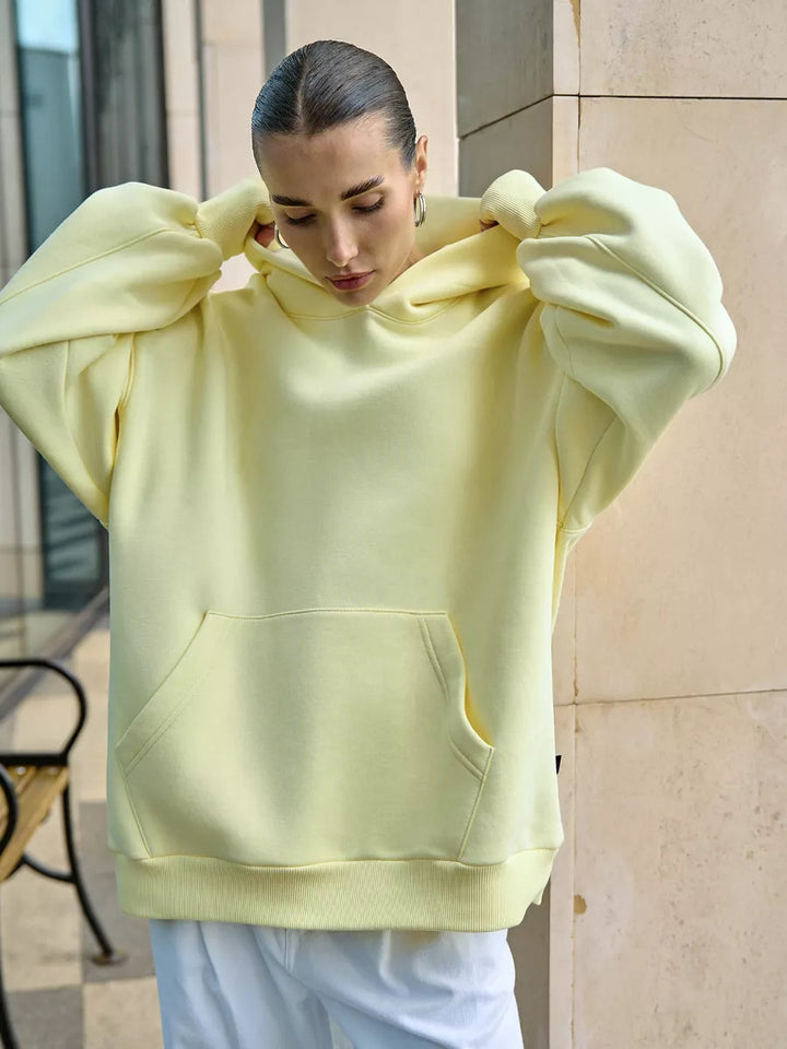 Women Oversized Hoodie with Extra Wide Cut and Kangaroo Pocket Mune Fashion