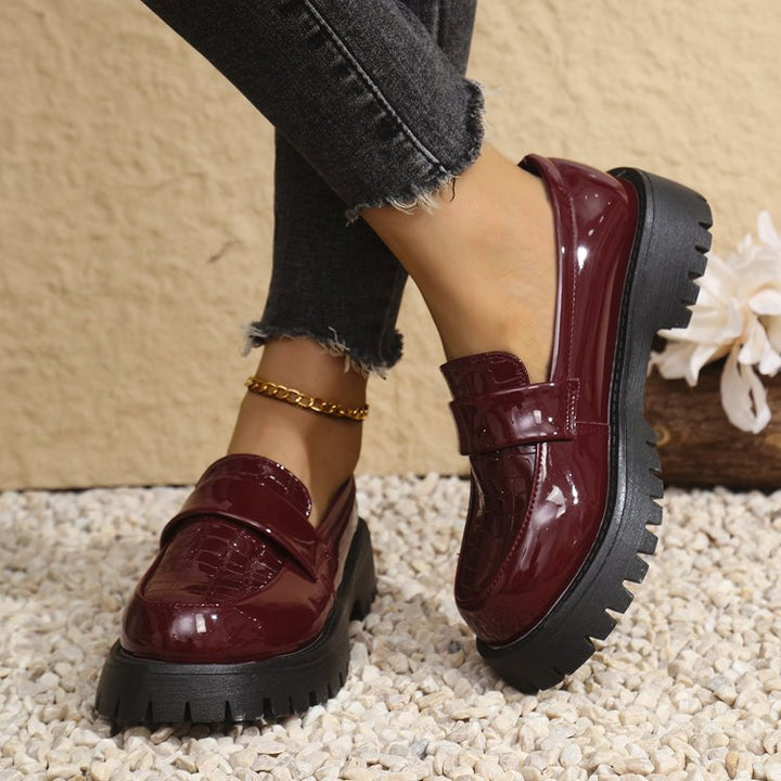 Women chunky patent loafers with crocodile embossing and textured rubber sole Mune Fashion
