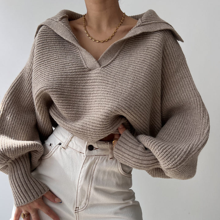 Women's chunky knit pullover with wide collar and V-neck Mune Fashion