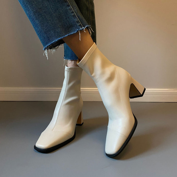 Ladies ankle boots with seamless shaft and sculptural block heel Mune Fashion