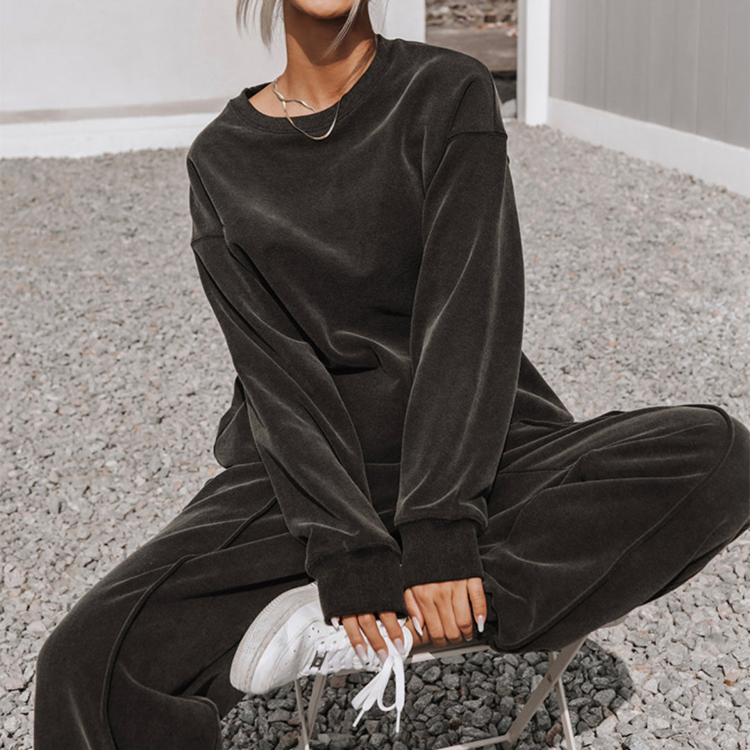 Women's soft oversized sweatshirt and loose relax pants in vintage washed finish Mune Fashion
