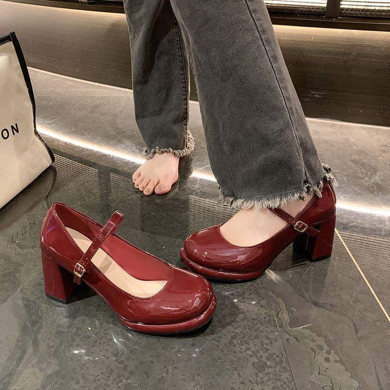Mune | Stylish Waterproof Mary Jane Pumps