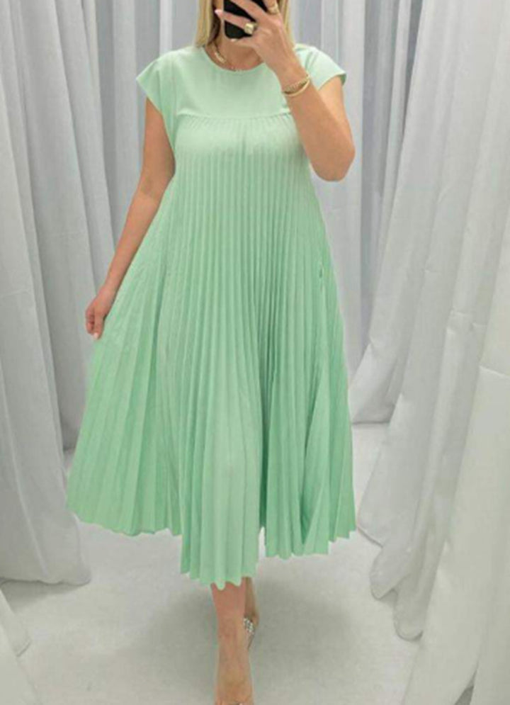 Women's flowing pleated maxi dress with dropped shoulders and side pockets Mune Fashion