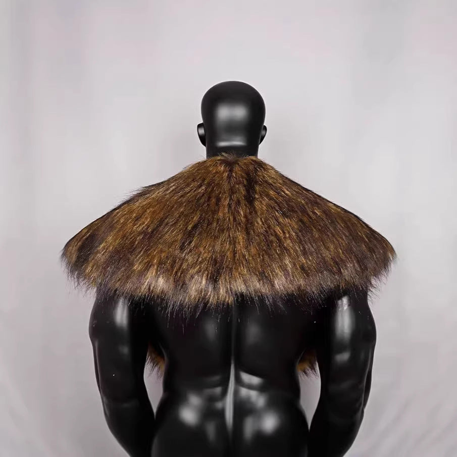 Men's shoulder cape made of faux fur in Viking style with adjustable buckle closure Mune Fashion