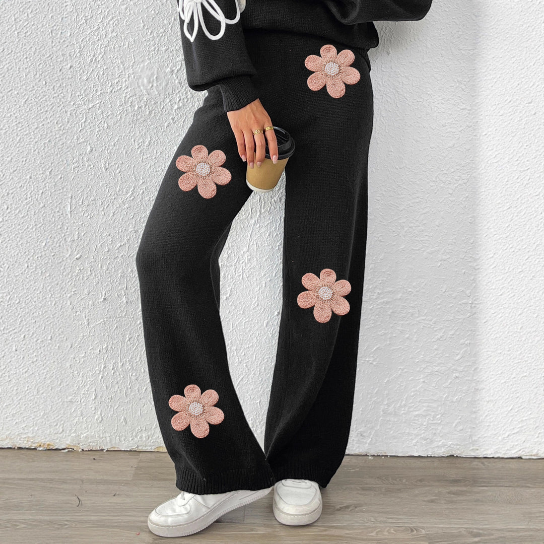 Women's loose knit pants with floral appliqués Mune Fashion