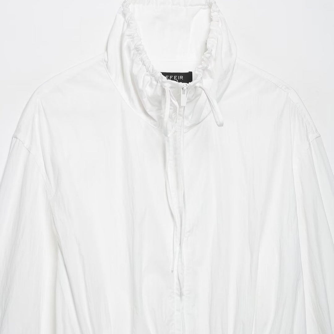 Women's lightweight cropped windbreaker with drawstring waist and high stand-up collar Mune Fashion