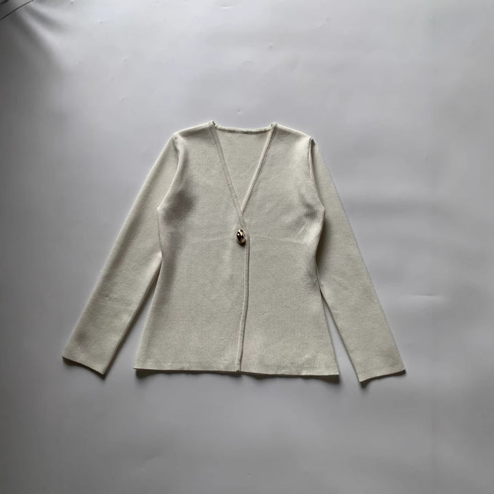 Ladies Fine V-Neck Cardigan with Decorative Button and Boxy Silhouette Mune Fashion