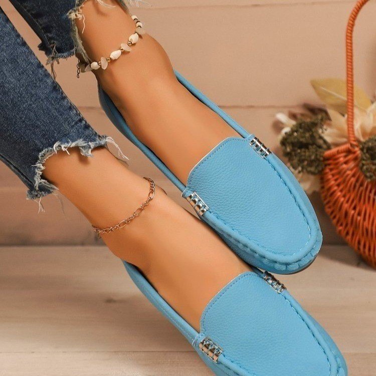 Women's slim moccasin slippers with hand-stitched front seam, padded comfort footbed, and flexible non-slip rubber sole Mune Fashion