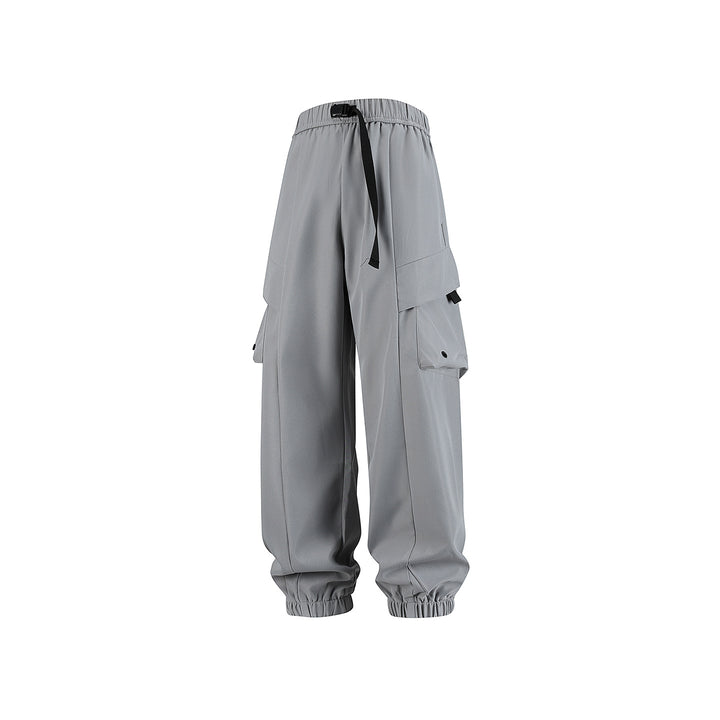 Men's loose cargo jogger pants with elastic drawstring waistband, multiple flap pockets, and ribbed ankles Drune