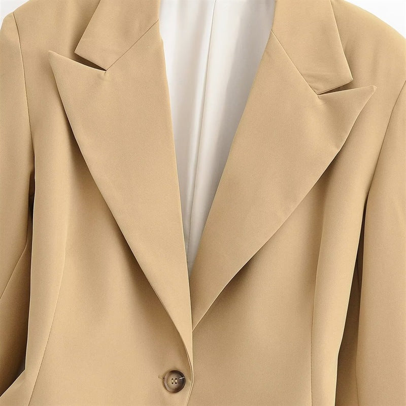 Women Oversized Blazer with Distinctive Lapels and Slightly Tailored Silhouette Mune Fashion