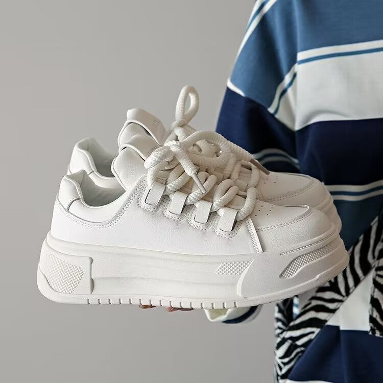 Ladies' fashionable sneakers with continuous platform and elastic shoelaces Mune Fashion