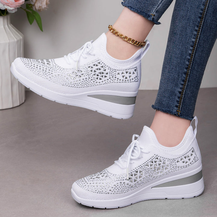 Women's sporty sneakers with rhinestone appliqués and breathable upper material Mune Fashion