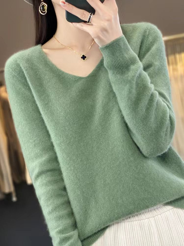 Women's Cozy V-Neck Fine Knit Sweater made of Mohair Mix with Fluffy Surface Mune Fashion
