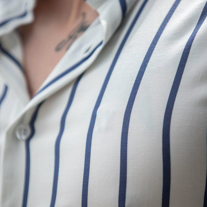 Men's Tailored Long Sleeve Shirt with Vertical Stripes and Light Stretch Mune Fashion