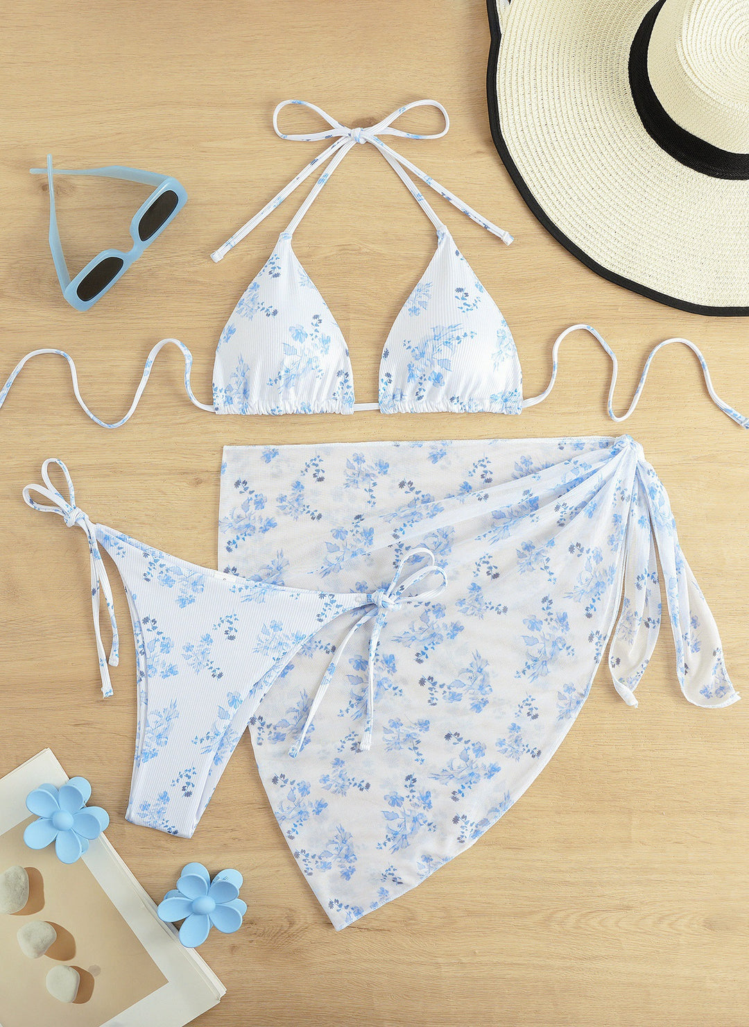 Women Triangle Bikini with floral pattern and delicate Cover-Up Mune Fashion