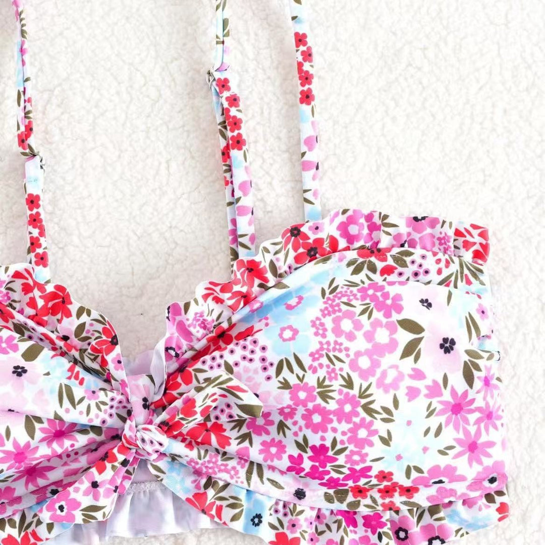 Women’s bikini set with cheerful floral pattern and gathered bustier Mune Fashion