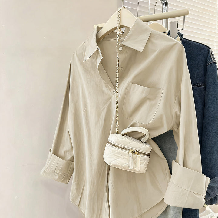 Women's oversized shirt blouse with chest pocket, turned-up sleeves and relaxed fit Mune Fashion