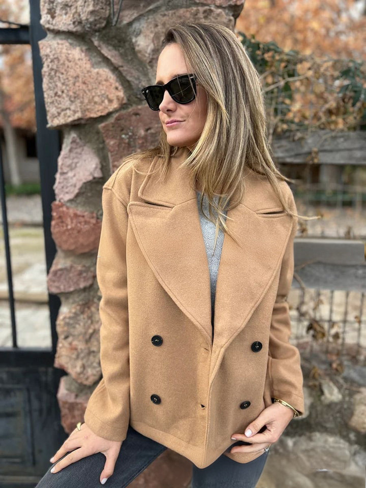 Women's short wool blend coat with large shawl collar, double-breasted button placket and side pockets Drune