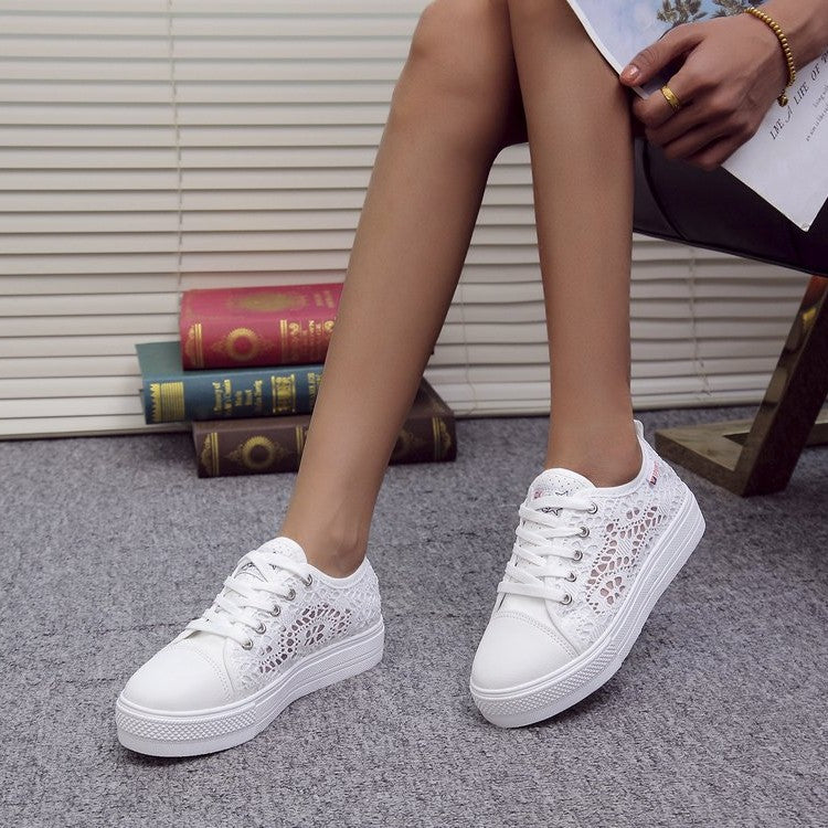 Damen Plateausneaker mit gehäkeltem Spitzeinsatz und gepolstertem Fußbett Mune Fashion
