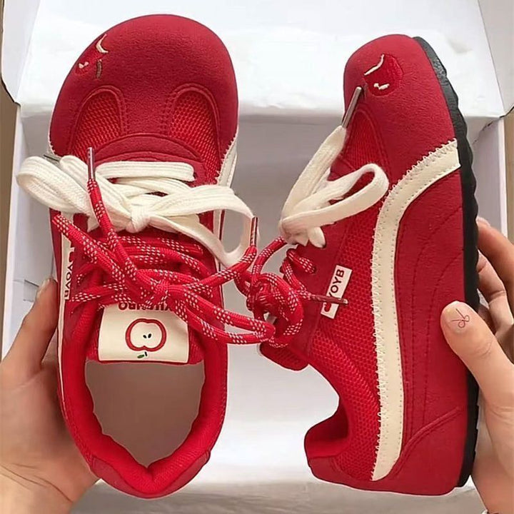 Women's retro sporty sneakers with suede and mesh mix as well as padded comfort sole Mune Fashion