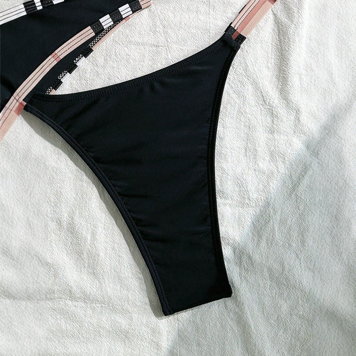 Women's triangle bikini with texture and fashionable accents Mune Fashion