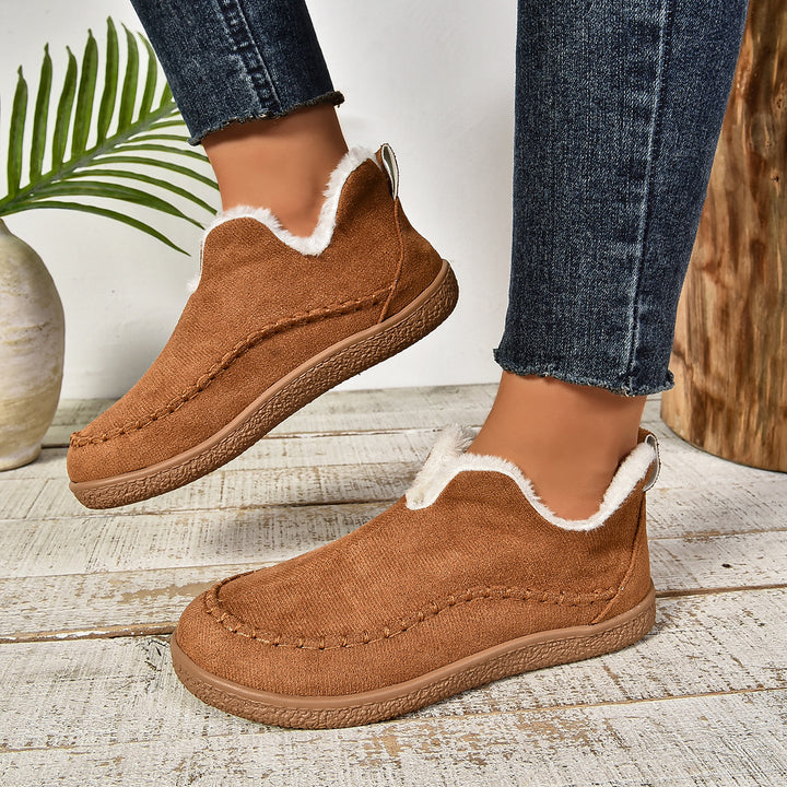 Ladies Insulated Moccasin Sneakers with Faux Fur Lining and Non-Slip Rubber Sole Mune Fashion