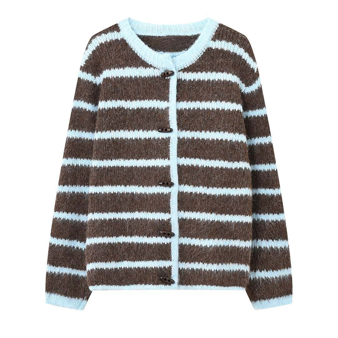 Women's Chunky Knit Short Jacket in Boxy Cut with Toggle Closures Mune Fashion