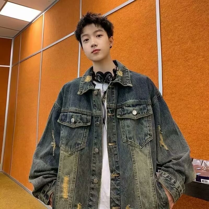 Men's Oversized Denim Jacket in Vintage Look with Distressed Details and Flap Pockets Mune Fashion
