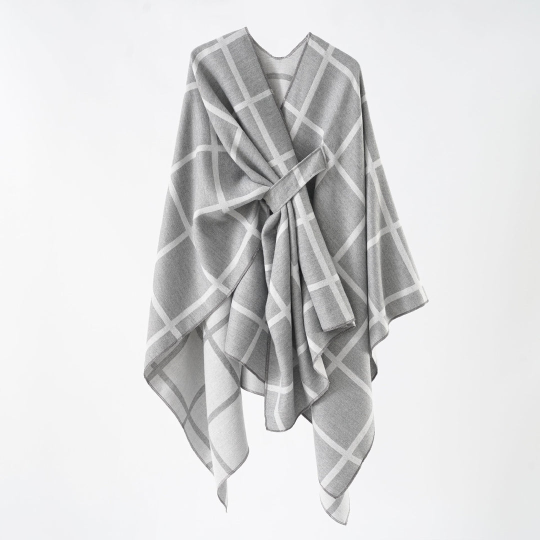 Women's Oversize Poncho made of fine knit with waistband and check pattern Mune Fashion