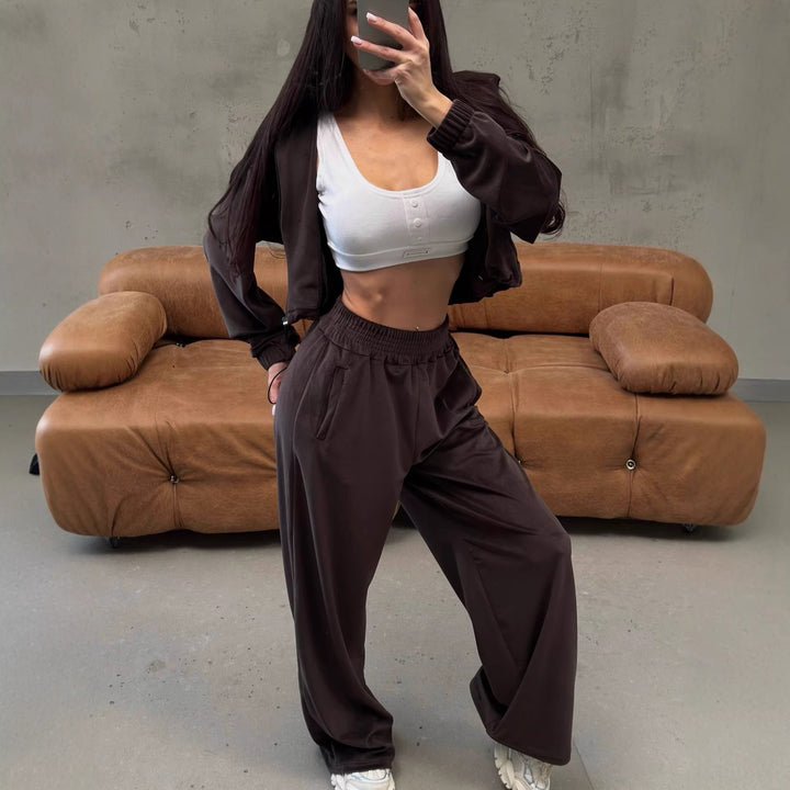 Women's loose lounge set with cropped zip jacket and high-waist relaxed pants Mune Fashion