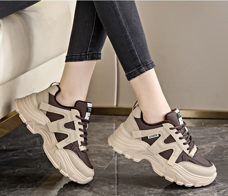 Ladies' sporty comfort sneakers with cushioning sole and stylish design Mune Fashion