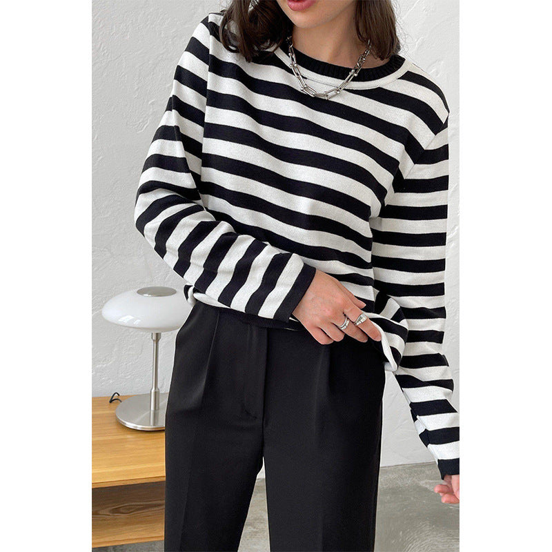 Women's striped cotton sweater with round neck and relaxed fit Mune Fashion
