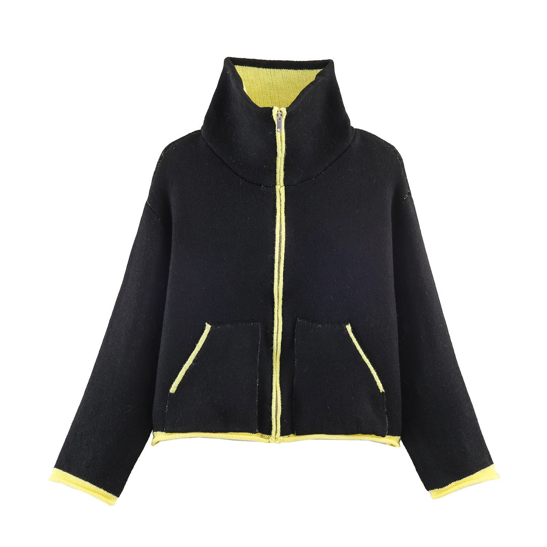 Women's short fleece jacket with high stand-up collar, full zip and patch pockets Mune Fashion