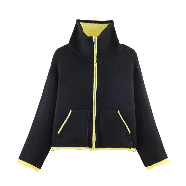 Women's short fleece jacket with high stand-up collar, full zip and patch pockets Mune Fashion