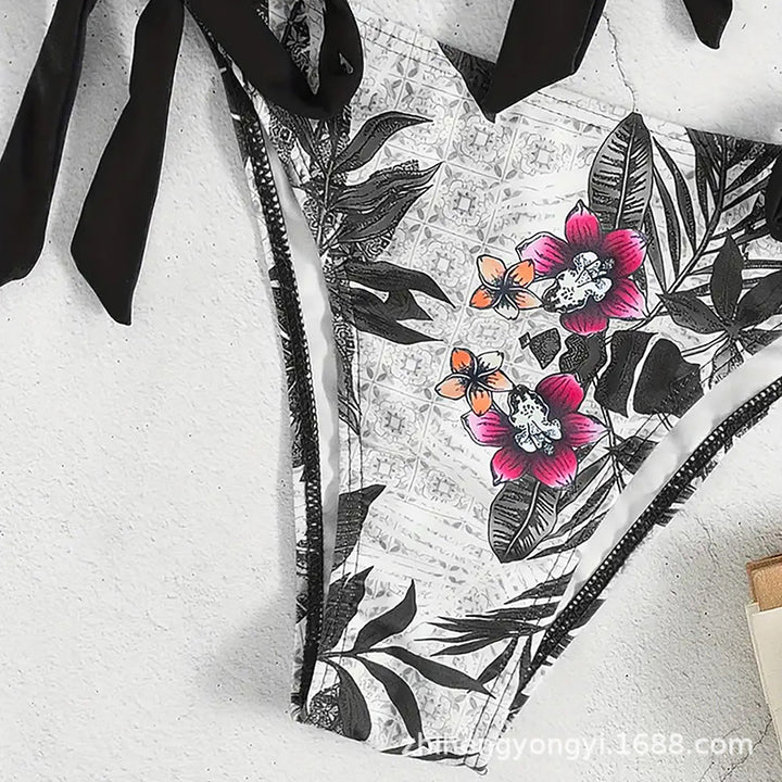 Women's bikini with knot-shaped top and floral bottom Mune Fashion