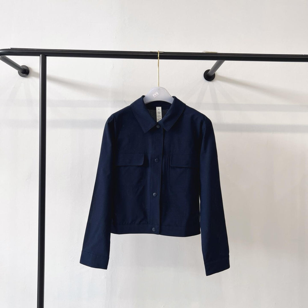 Ladies Short Overshirt Jacket made of lightweight cotton blend with chest pockets Mune Fashion