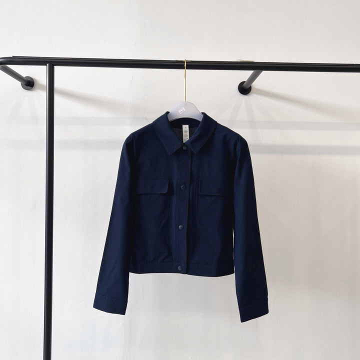Ladies Short Overshirt Jacket made of lightweight cotton blend with chest pockets Mune Fashion