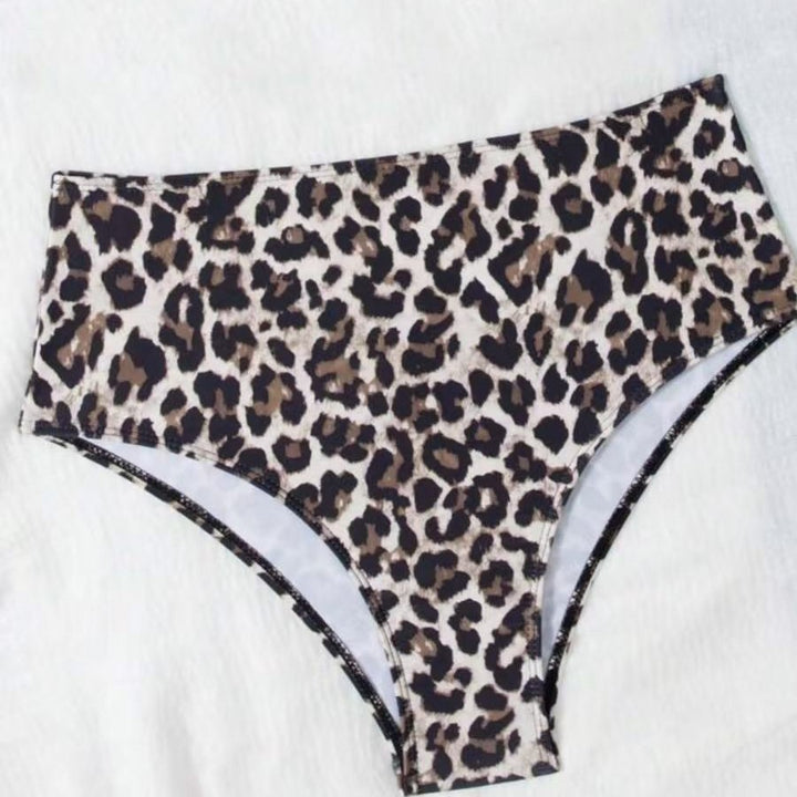 Ladies high-waisted bikini set with padded top and animal print Mune Fashion
