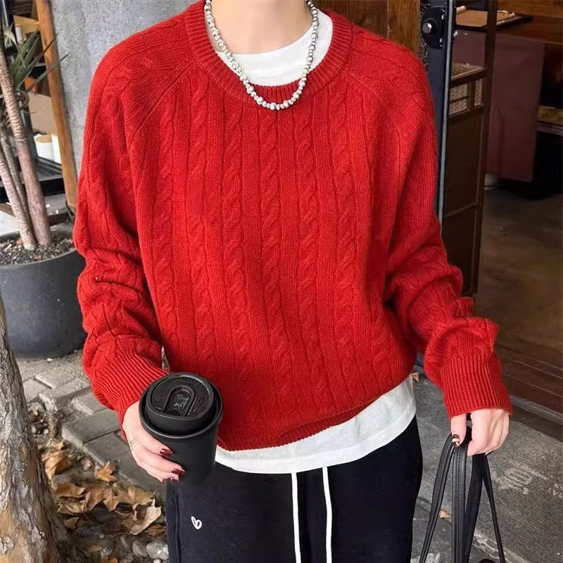 Women's cable knit pullover made of cotton blend with a casual oversized silhouette