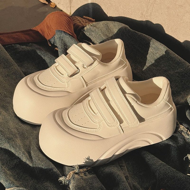 Women Sustainable Sneakers with adjustable Velcro and cushioned sole Mune Fashion