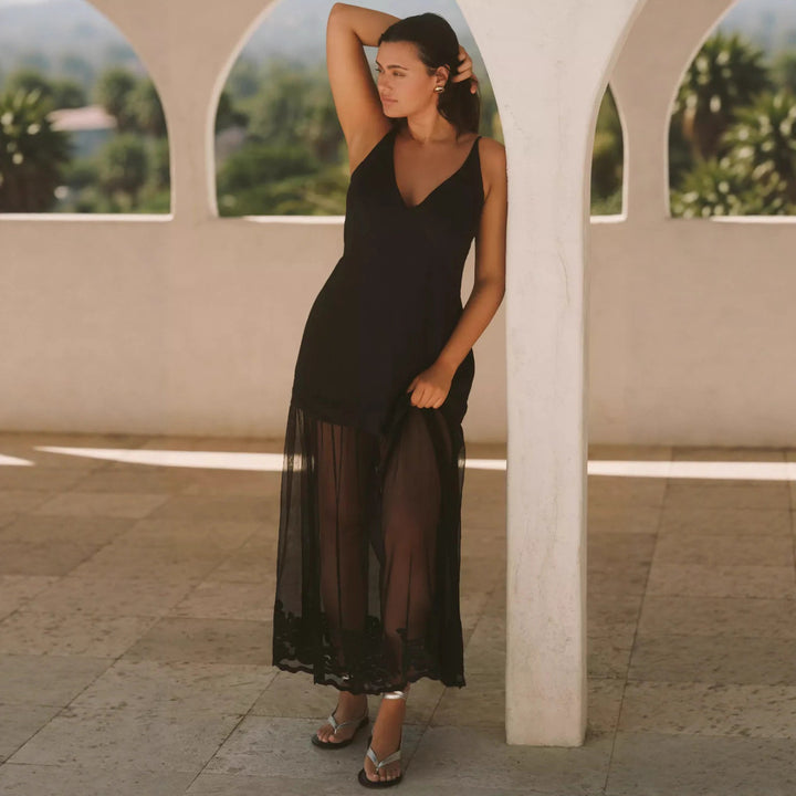 Ladies two-piece maxi dress with V-neck, spaghetti straps, and transparent tulle skirt Mune Fashion