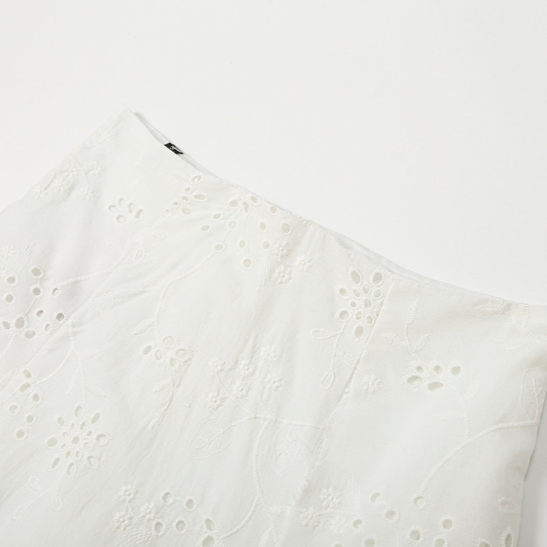 Women's midi skirt with broderie anglaise, flared A-line and curved hem Mune Fashion