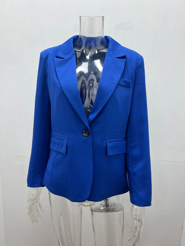 Ladies tailored blazer with single-button closure, notch collar and patch pockets Mune Fashion