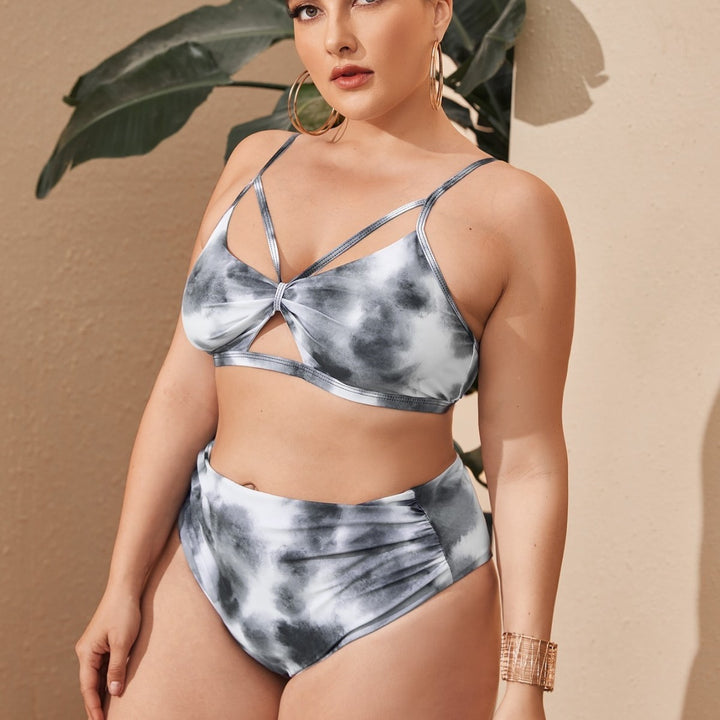 Ladies Bikini Set with modern cut and playful straps Mune Fashion