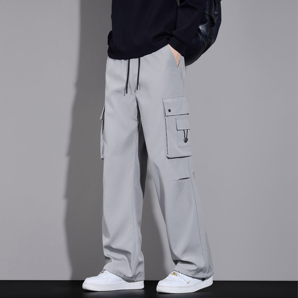 Men's Cargo Pants in Loose Fit with Multi-Pockets and Drawstring Waist Mune Fashion