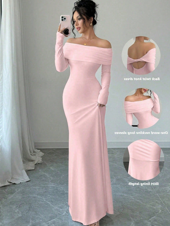 Women's Elegant and Fitted Off-Shoulder Maxi Dress with Long Sleeves Mune