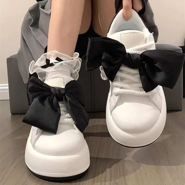 Women's sneakers with fashionable bow design and comfort sole Mune Fashion
